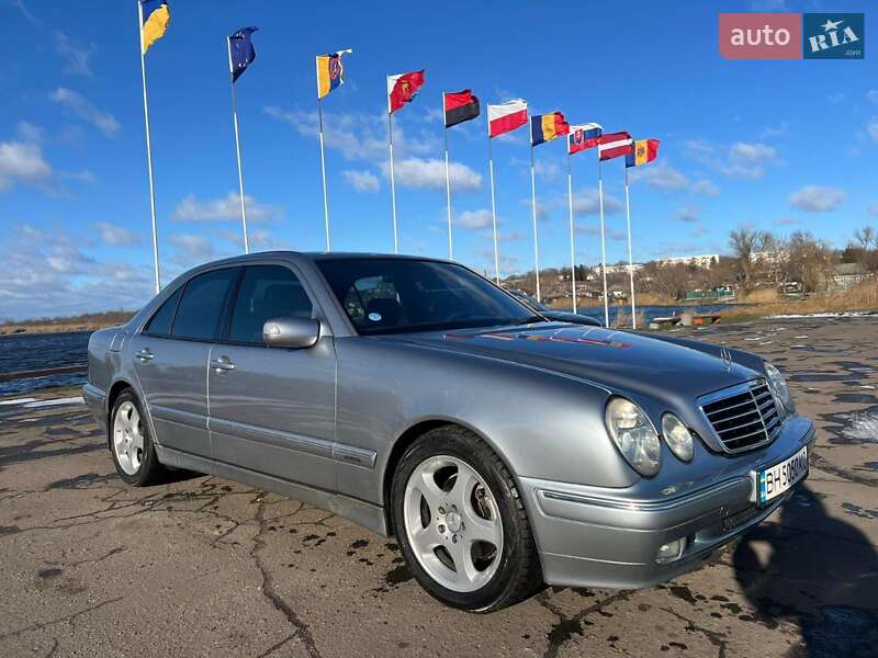 Седан Mercedes-Benz E-Class 2001 в Балте