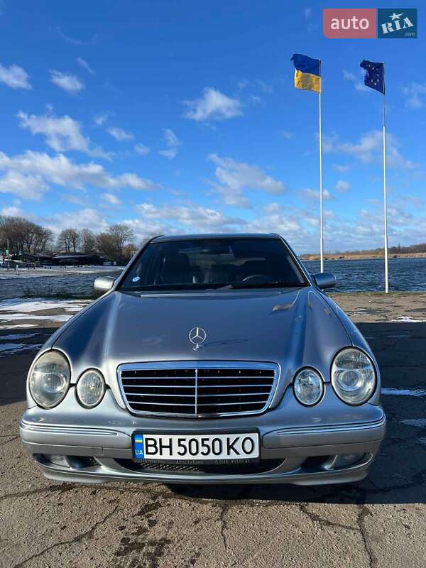 Седан Mercedes-Benz E-Class 2001 в Балте