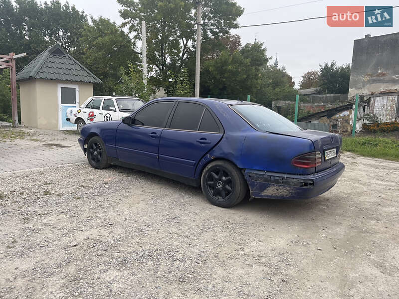 Седан Mercedes-Benz E-Class 2000 в Городенке фото 6 Седан Mercedes-Benz E-Class 2000 в Городенке
