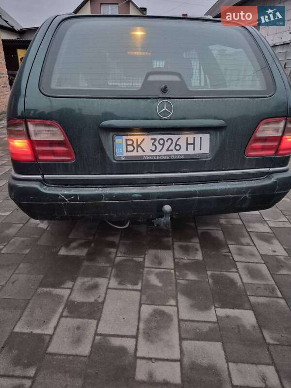 Універсал Mercedes-Benz E-Class 1998 в Рівному