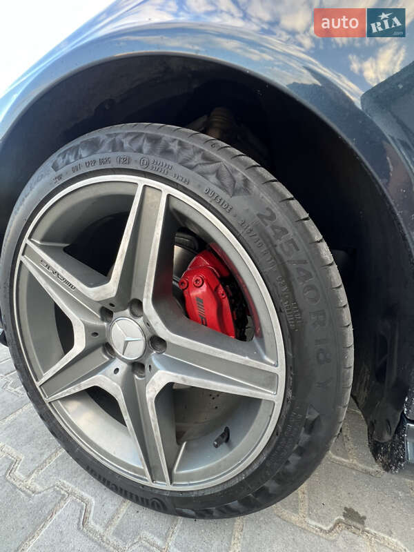 Седан Mercedes-Benz E-Class 2004 в Сарнах