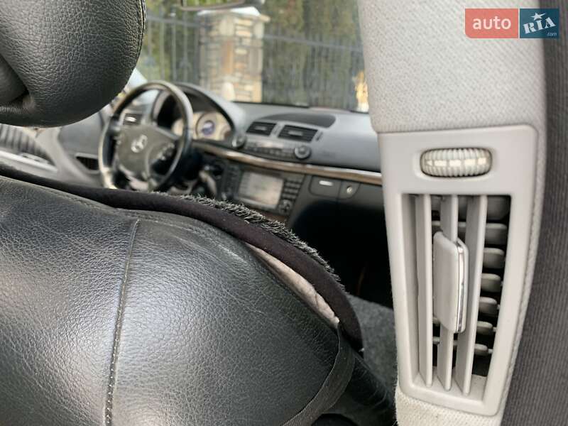 Седан Mercedes-Benz E-Class 2002 в Надвірній фото 46 Седан Mercedes-Benz E-Class 2002 в Надвірній