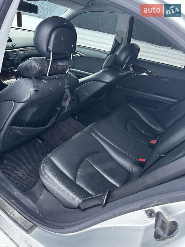 Седан Mercedes-Benz E-Class 2003 в Рівному
