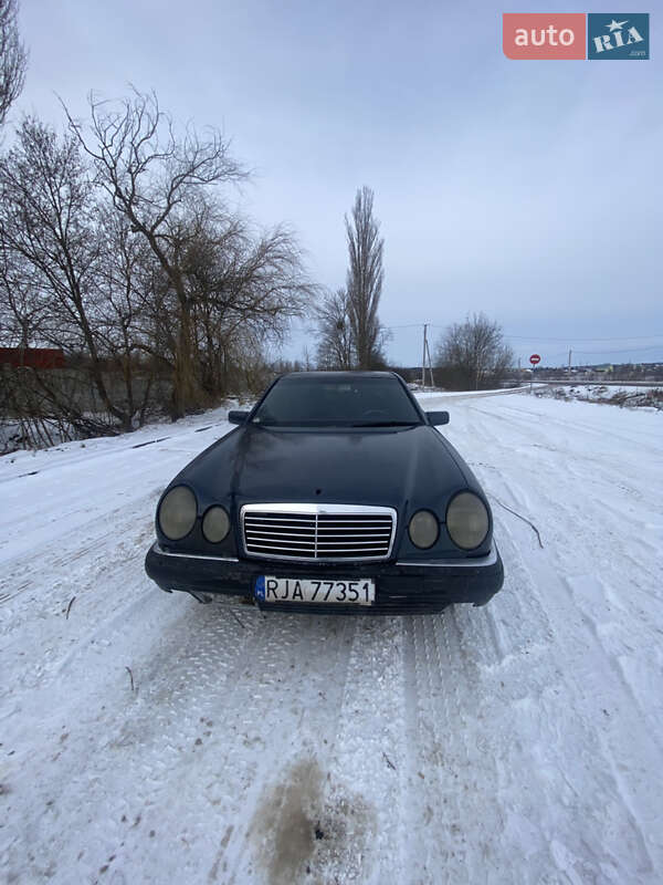 Седан Mercedes-Benz E-Class 1998 в Копичинці