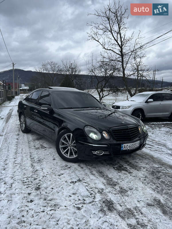 Mercedes-Benz E-Class 2005
