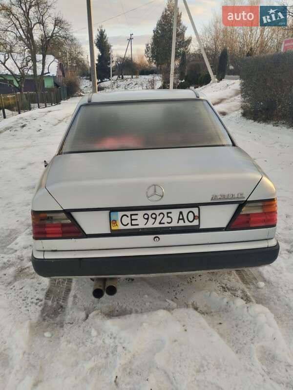 Mercedes-Benz E-Class 1987
