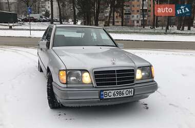 Седан Mercedes-Benz E-Class 1995 в Львові