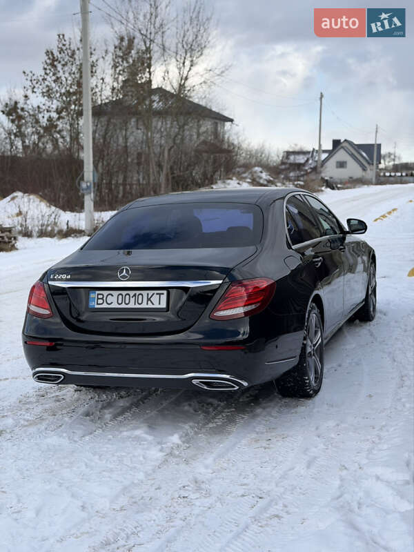 Седан Mercedes-Benz E-Class 2016 в Львові