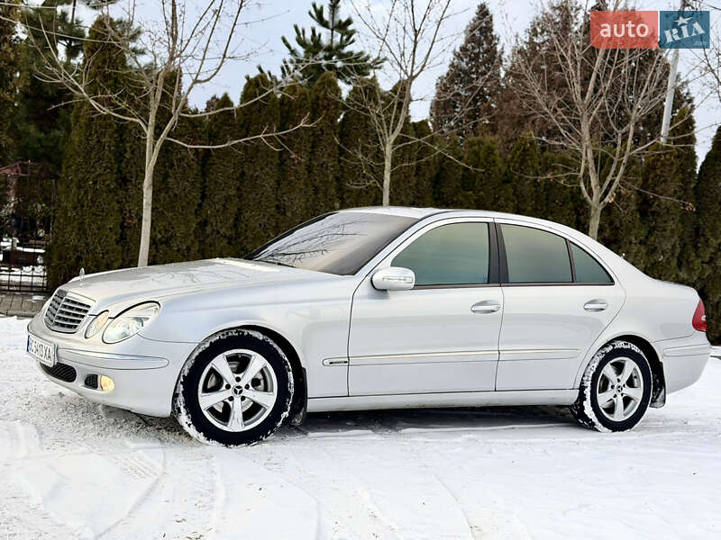 Седан Mercedes-Benz E-Class 2002 в Львове