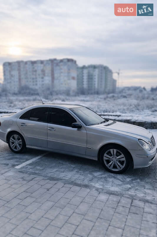 Седан Mercedes-Benz E-Class 2002 в Новояворівську фото 2 Седан Mercedes-Benz E-Class 2002 в Новояворівську