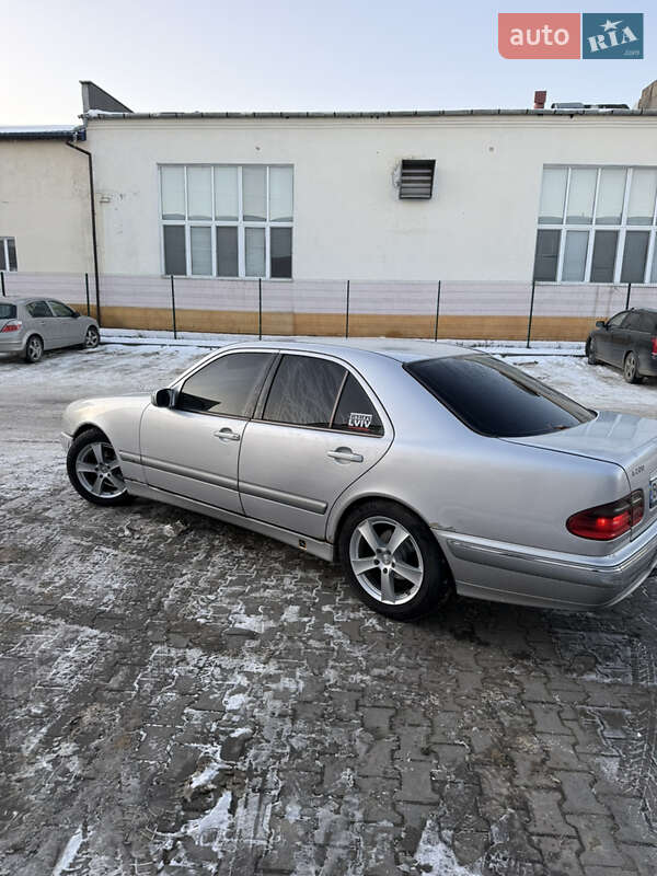Седан Mercedes-Benz E-Class 2001 в Яворові фото 5 Седан Mercedes-Benz E-Class 2001 в Яворові