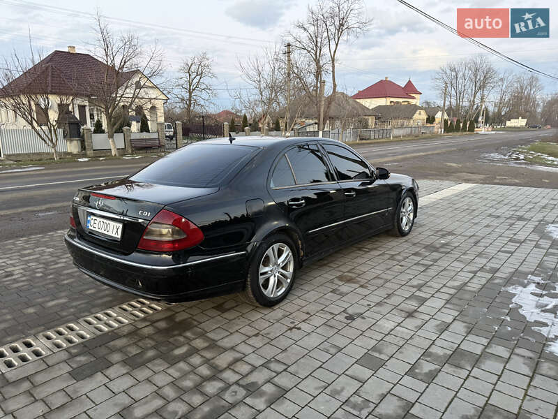 Седан Mercedes-Benz E-Class 2006 в Новоселице