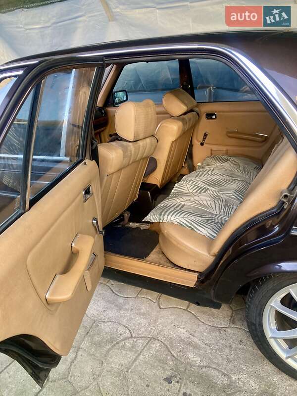 Седан Mercedes-Benz E-Class 1981 в Чернівцях фото 12 Седан Mercedes-Benz E-Class 1981 в Чернівцях