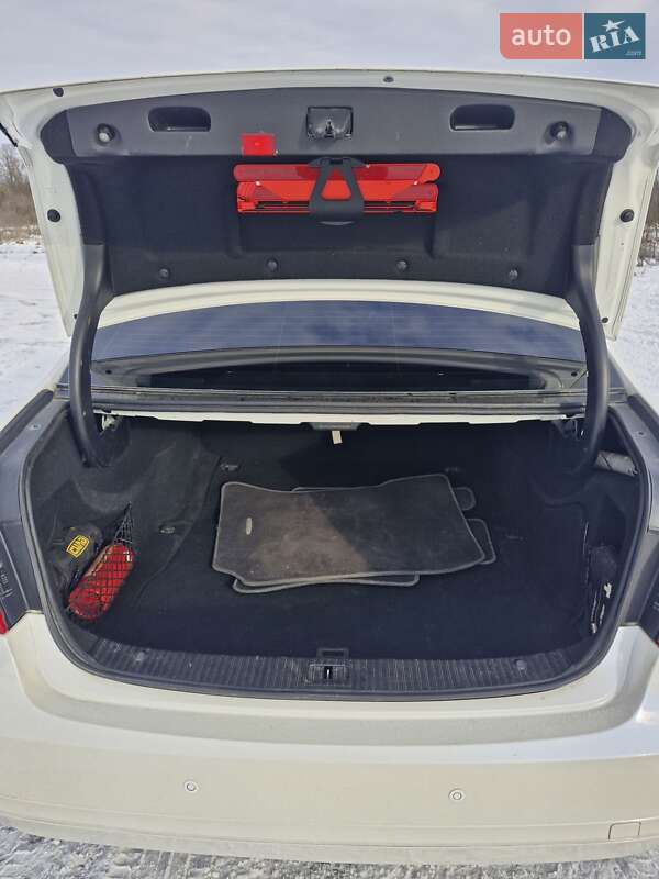 Седан Mercedes-Benz E-Class 2009 в Казатине