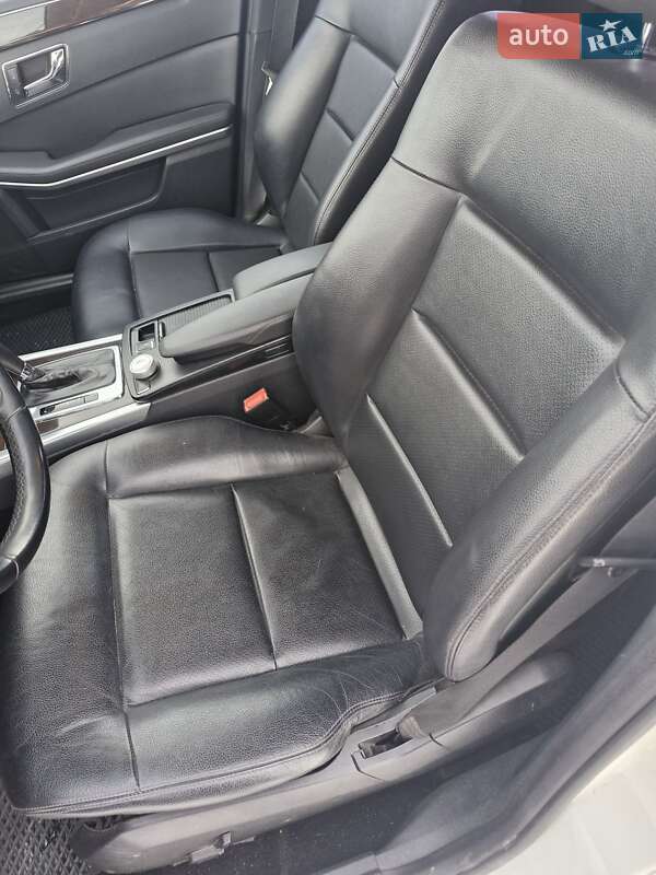 Седан Mercedes-Benz E-Class 2009 в Казатине