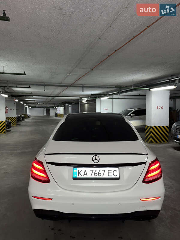 Седан Mercedes-Benz E-Class 2019 в Киеве