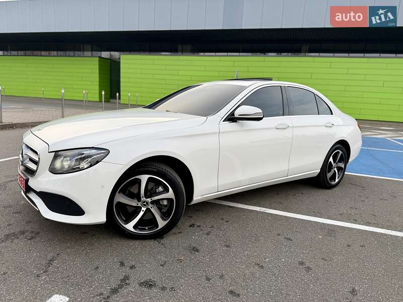 Седан Mercedes-Benz E-Class 2017 в Киеве