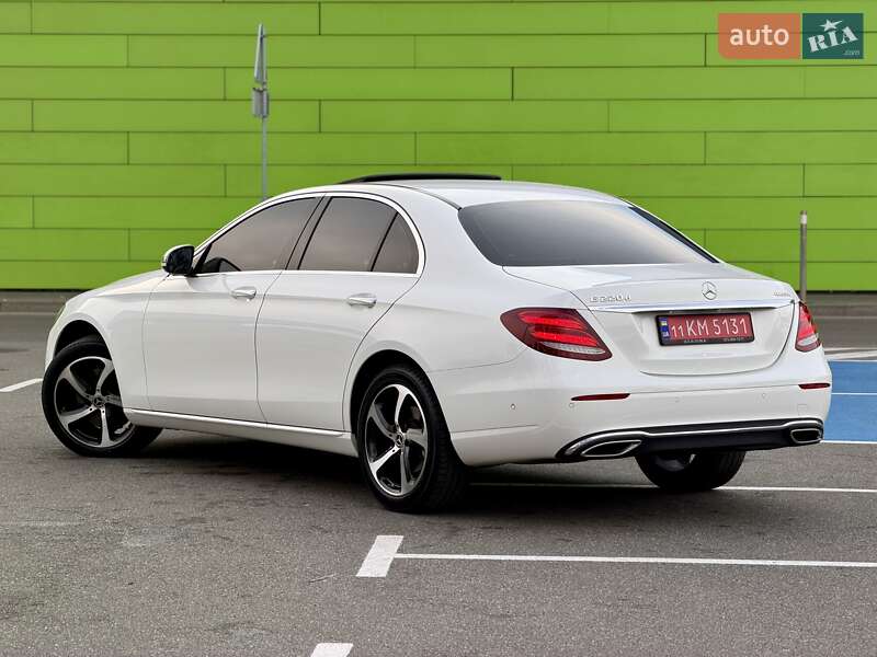 Седан Mercedes-Benz E-Class 2017 в Киеве