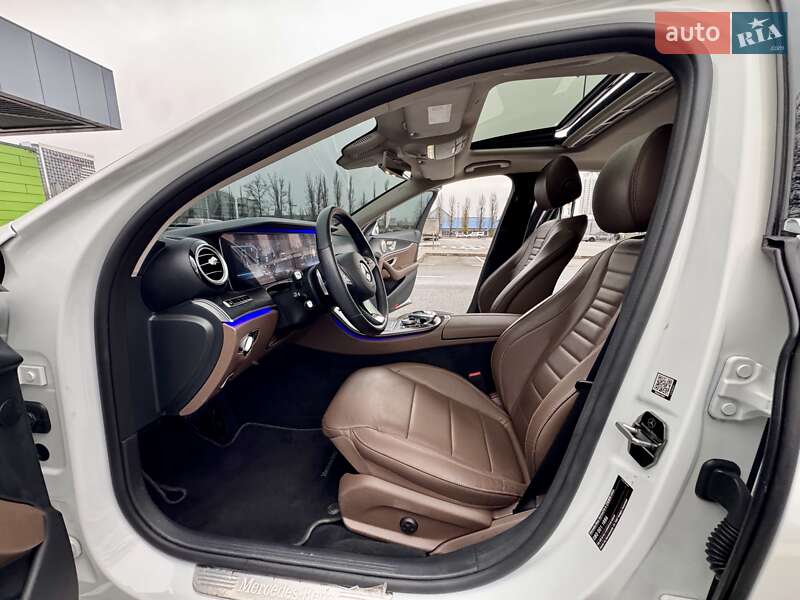 Седан Mercedes-Benz E-Class 2017 в Киеве