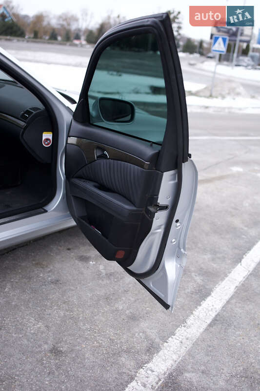 Седан Mercedes-Benz E-Class 2008 в Полтаве