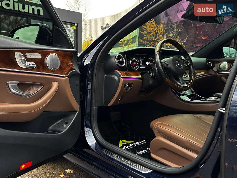 Седан Mercedes-Benz E-Class 2017 в Киеве