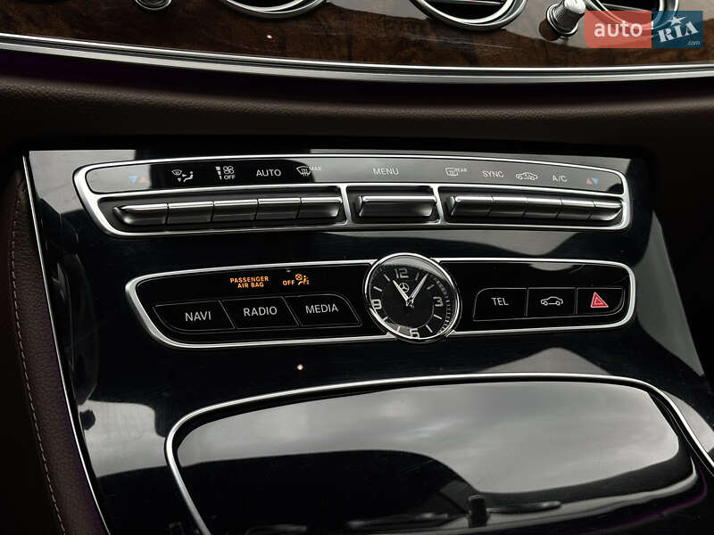 Седан Mercedes-Benz E-Class 2017 в Киеве