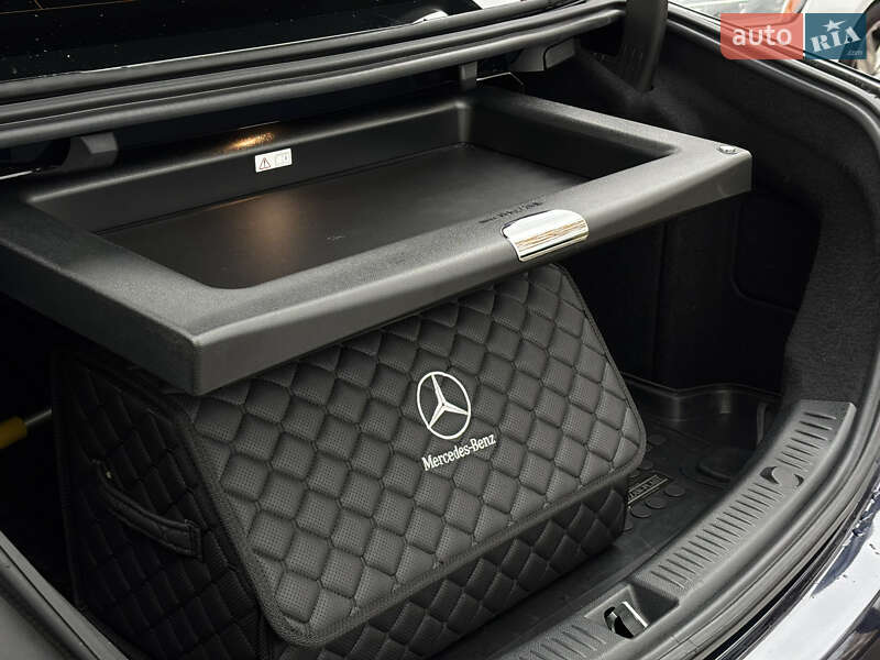 Седан Mercedes-Benz E-Class 2017 в Киеве