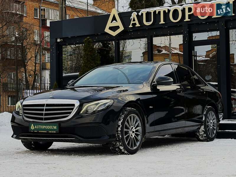 Седан Mercedes-Benz E-Class 2016 в Киеве
