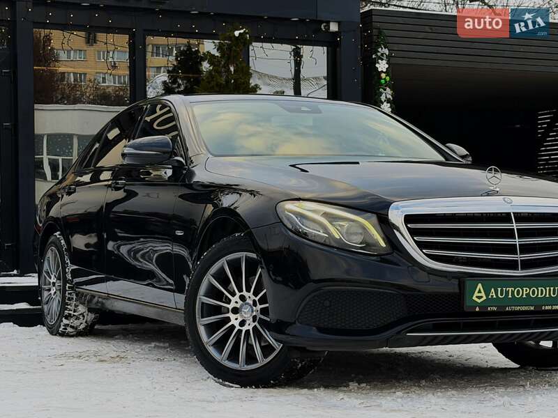 Седан Mercedes-Benz E-Class 2016 в Киеве