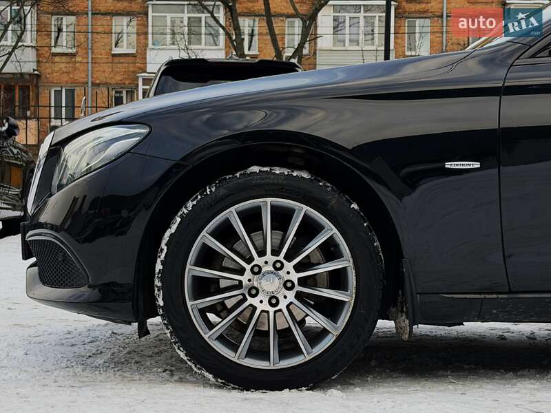 Седан Mercedes-Benz E-Class 2016 в Киеве