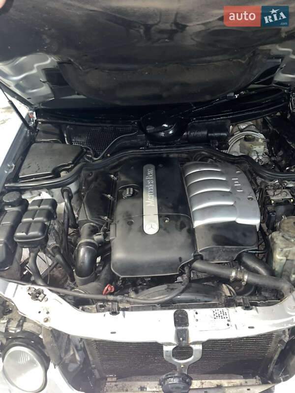 Седан Mercedes-Benz E-Class 2001 в Полтаве