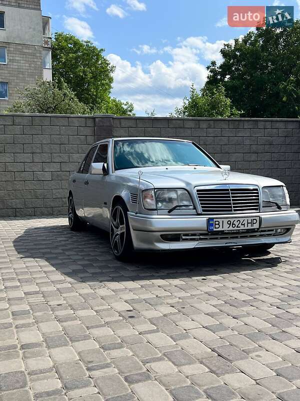Mercedes-Benz E-Class 1995