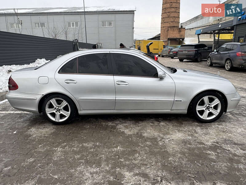 Седан Mercedes-Benz E-Class 2002 в Житомире фото 4 Седан Mercedes-Benz E-Class 2002 в Житомире