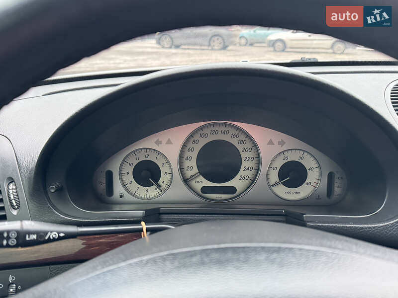 Седан Mercedes-Benz E-Class 2002 в Житомире фото 10 Седан Mercedes-Benz E-Class 2002 в Житомире