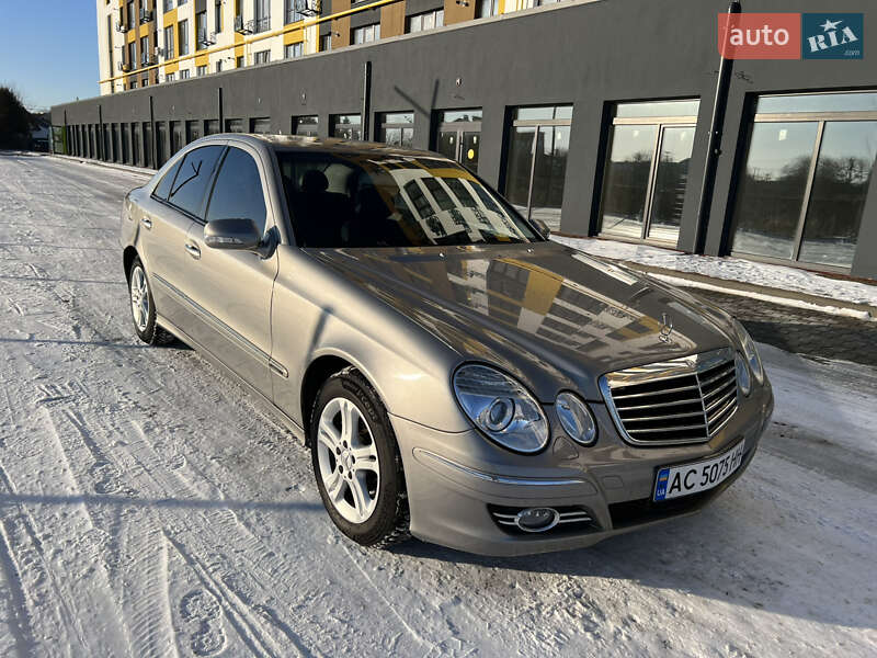 Седан Mercedes-Benz E-Class 2006 в Луцке