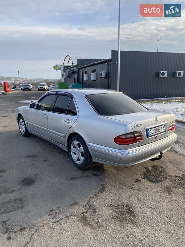 Седан Mercedes-Benz E-Class 1996 в Івано-Франківську