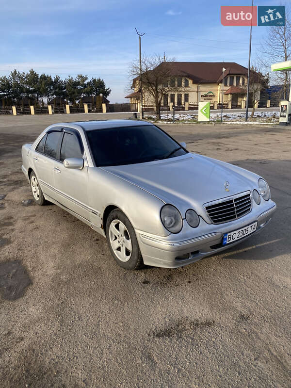 Седан Mercedes-Benz E-Class 1996 в Івано-Франківську