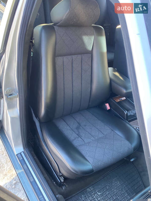 Універсал Mercedes-Benz E-Class 1995 в Києві фото 10 Універсал Mercedes-Benz E-Class 1995 в Києві