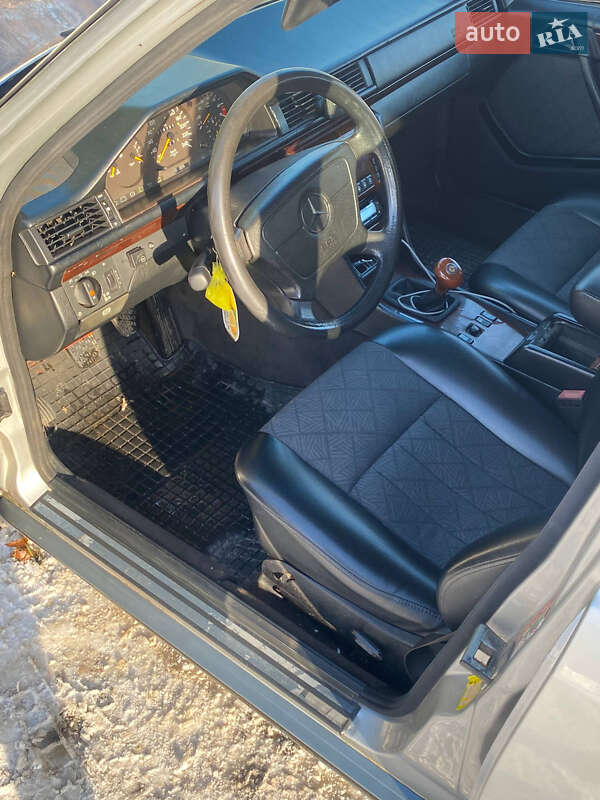Універсал Mercedes-Benz E-Class 1995 в Києві фото 7 Універсал Mercedes-Benz E-Class 1995 в Києві