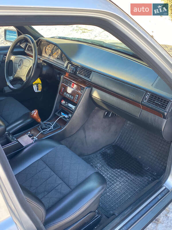Універсал Mercedes-Benz E-Class 1995 в Києві фото 11 Універсал Mercedes-Benz E-Class 1995 в Києві