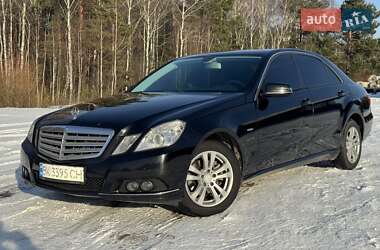 Седан Mercedes-Benz E-Class 2010 в Рівному