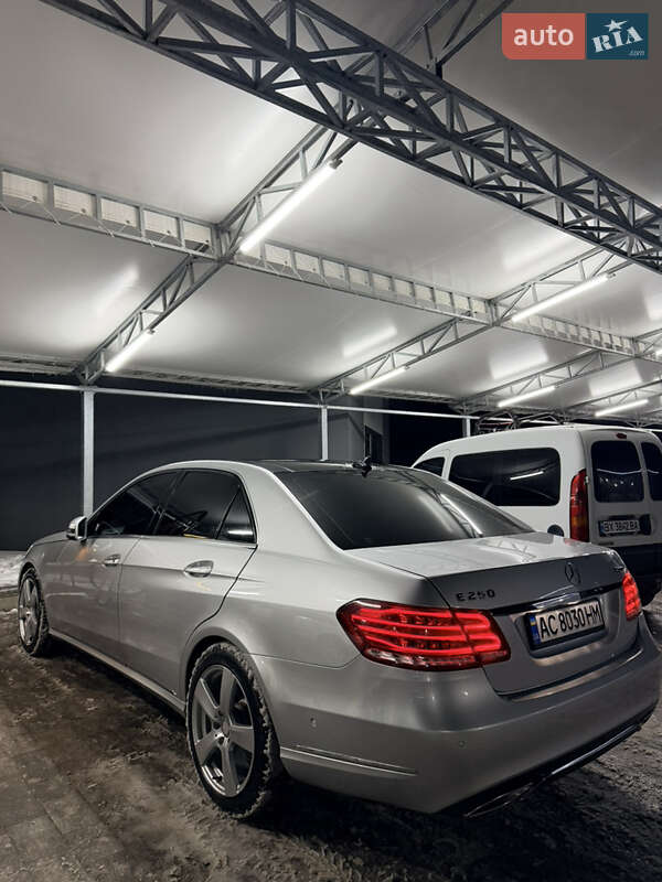Седан Mercedes-Benz E-Class 2014 в Луцке