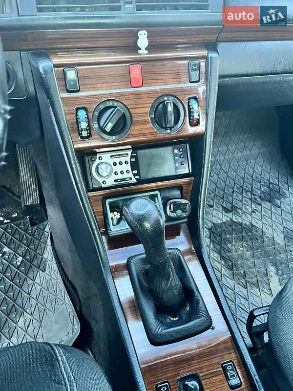 Седан Mercedes-Benz E-Class 1994 в Василькове