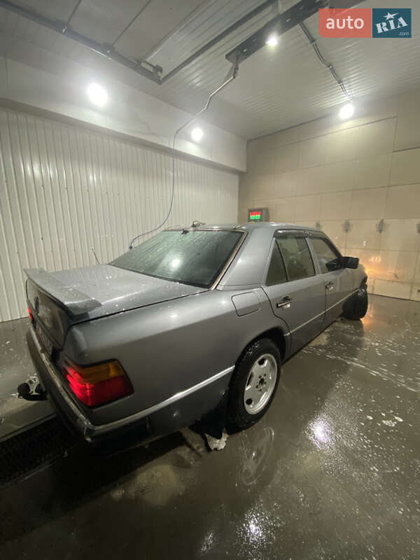 Седан Mercedes-Benz E-Class 1990 в Каменец-Подольском фото 6 Седан Mercedes-Benz E-Class 1990 в Каменец-Подольском
