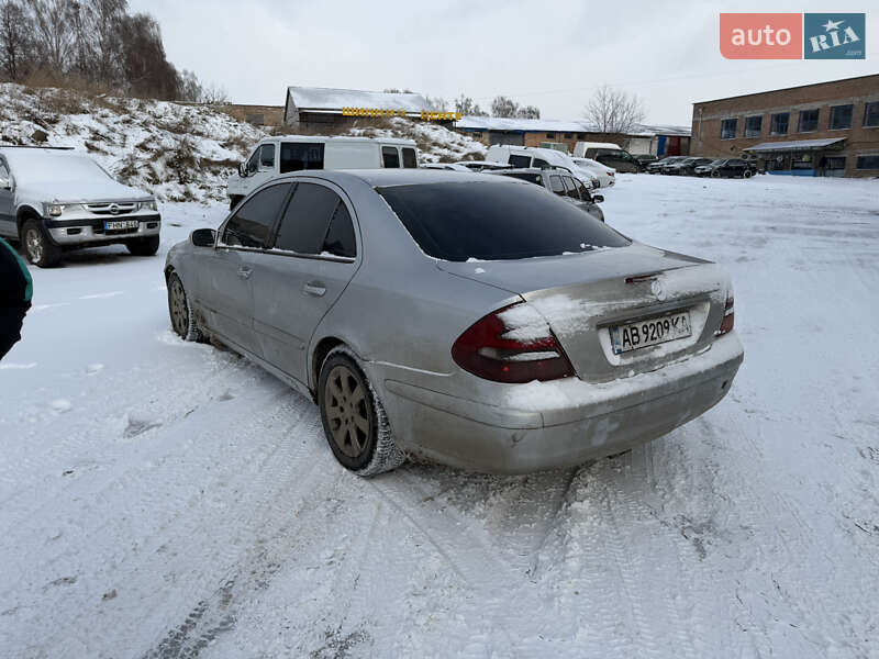 Mercedes-Benz E-Class 2002
