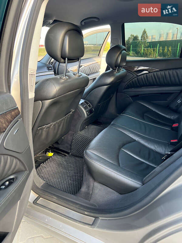 Седан Mercedes-Benz E-Class 2005 в Киеве