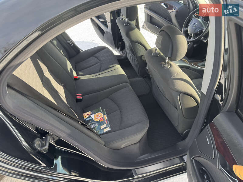 Седан Mercedes-Benz E-Class 2004 в Ходореві фото 26 Седан Mercedes-Benz E-Class 2004 в Ходореві