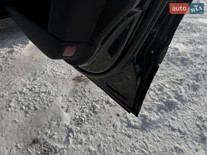 Седан Mercedes-Benz E-Class 2004 в Ходореві фото 30 Седан Mercedes-Benz E-Class 2004 в Ходореві