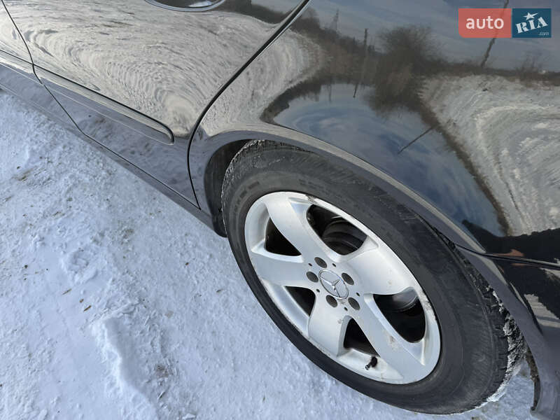 Седан Mercedes-Benz E-Class 2004 в Ходореві фото 35 Седан Mercedes-Benz E-Class 2004 в Ходореві