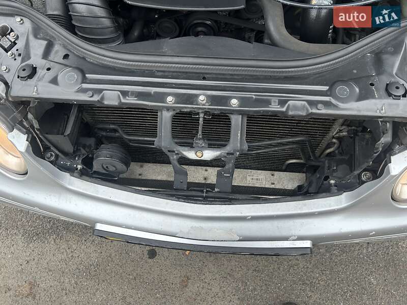 Седан Mercedes-Benz E-Class 2004 в Киеве